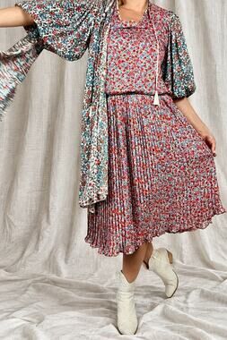 1980s Diane Freis Floral Dress with Attached Scarf – Size L